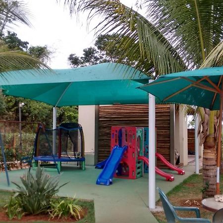 Aldeia Do Lago Caldas Novas Lindo Apt Com Cozinha Mobilia Nova Pode Levar Bebidas Na Area Das Piscinas Bagian luar foto