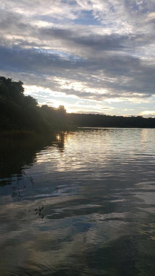 Aldeia Do Lago Caldas Novas Lindo Apt Com Cozinha Mobilia Nova Pode Levar Bebidas Na Area Das Piscinas Bagian luar foto