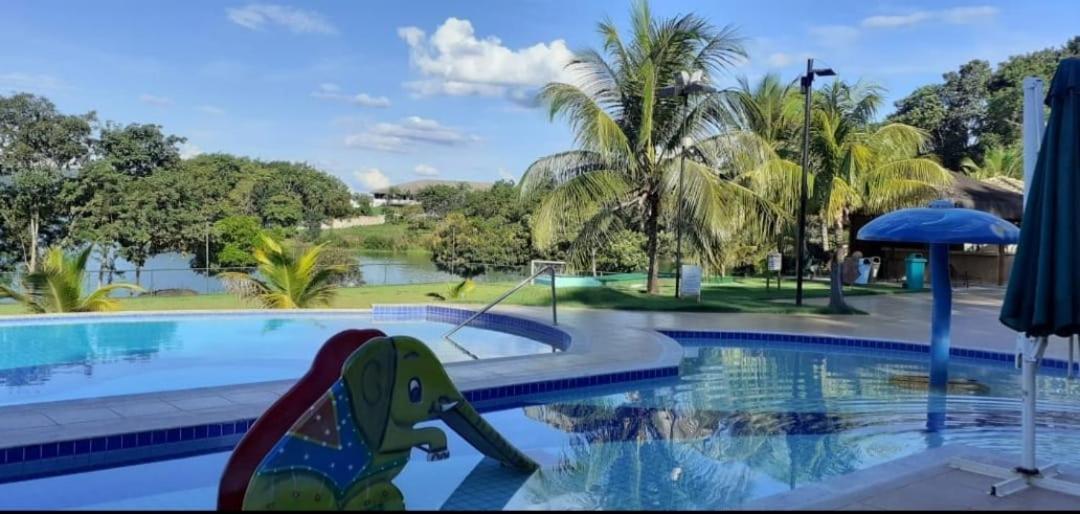 Aldeia Do Lago Caldas Novas Lindo Apt Com Cozinha Mobilia Nova Pode Levar Bebidas Na Area Das Piscinas Bagian luar foto
