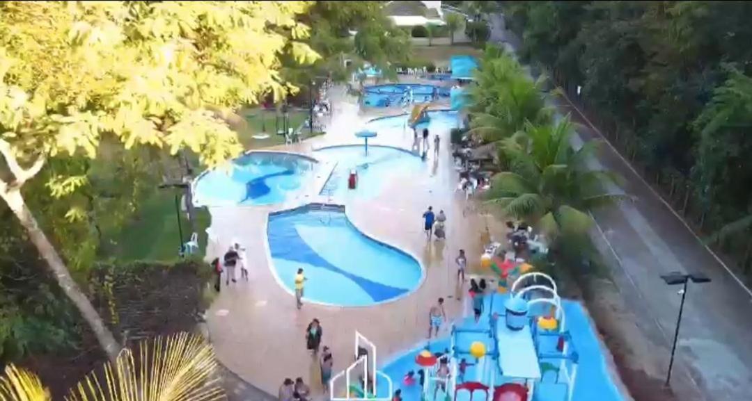 Aldeia Do Lago Caldas Novas Lindo Apt Com Cozinha Mobilia Nova Pode Levar Bebidas Na Area Das Piscinas Bagian luar foto